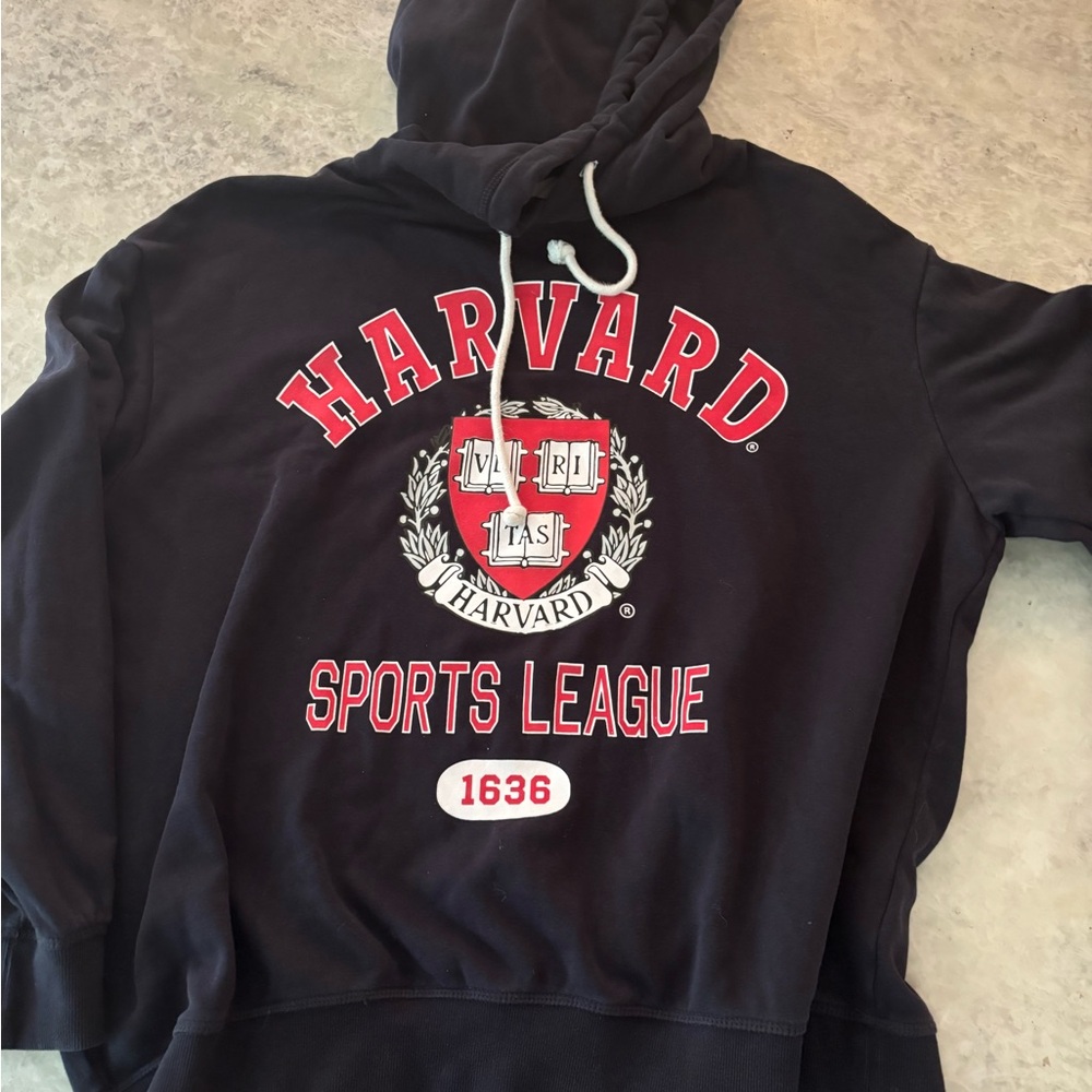 Cute like new H&M Harvard Sweatshirt. So comfy!